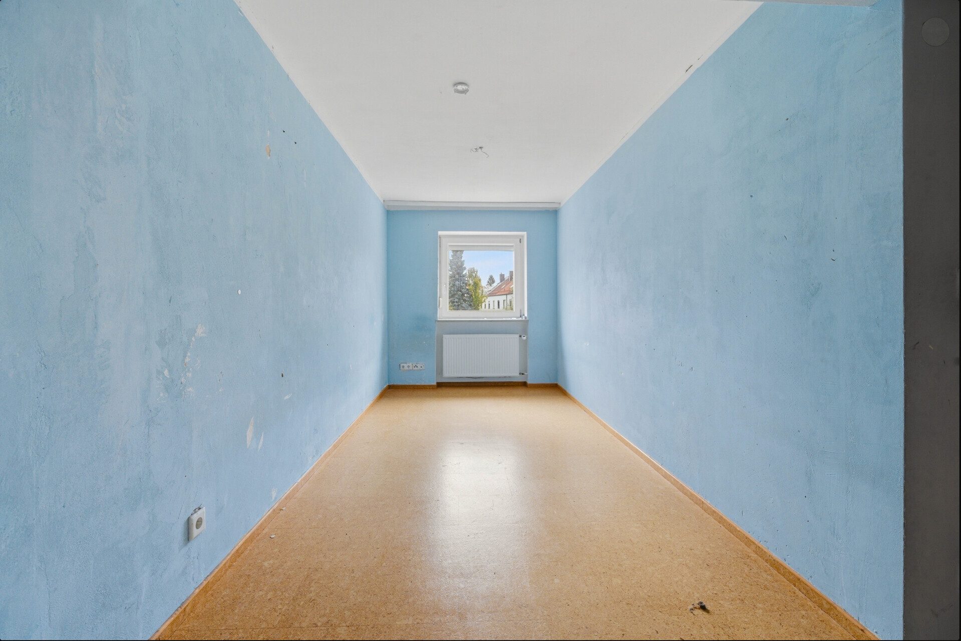 Immobilienangebot - Nürnberg - Alle - Doppelhaushälfte mit sechs Zimmern und großem Grundstück 
in ruhiger Wohnlage.

Nürnberg-Moorenbrunn