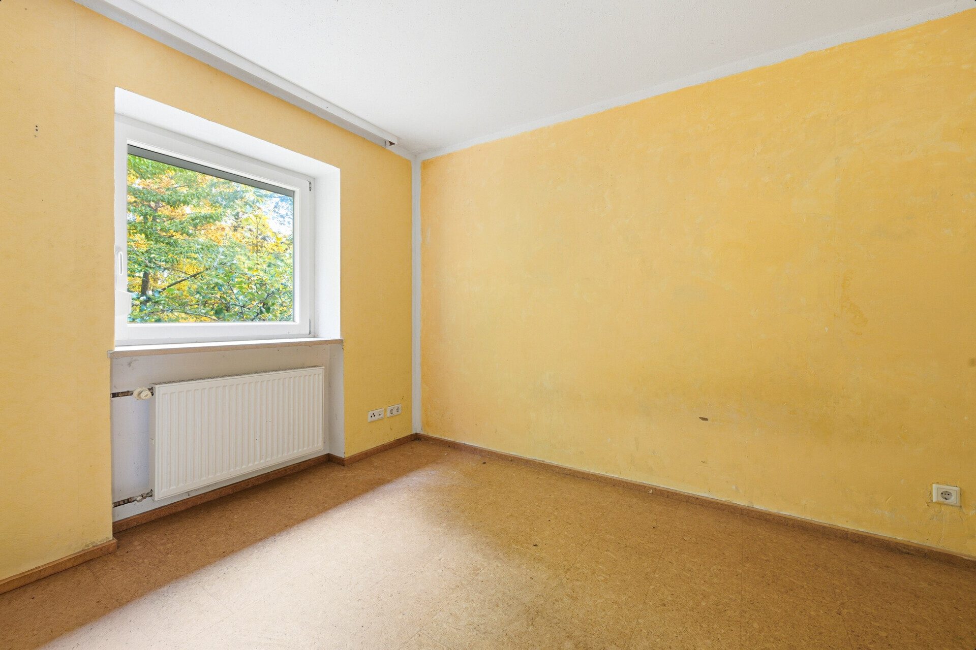 Immobilienangebot - Nürnberg - Alle - Doppelhaushälfte mit sechs Zimmern und großem Grundstück 
in ruhiger Wohnlage.

Nürnberg-Moorenbrunn