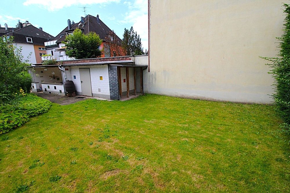 Immobilienangebot - Solingen - Alle - Kernsaniertes Einfamilienhaus mit (Bau)-Grundstück und großem Anbau mit vielen Nutzungsmöglichkeiten