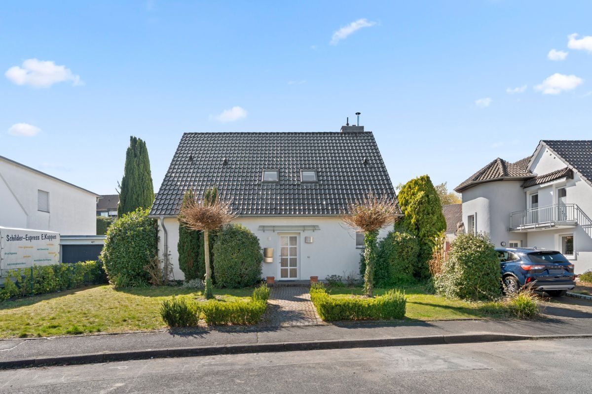 Immobilienangebot - Köln - Alle - Mit 3D-Rundgang & Video: Freistehendes Einfamilienhaus mit guter Raumaufteilung und vielen Highlights!