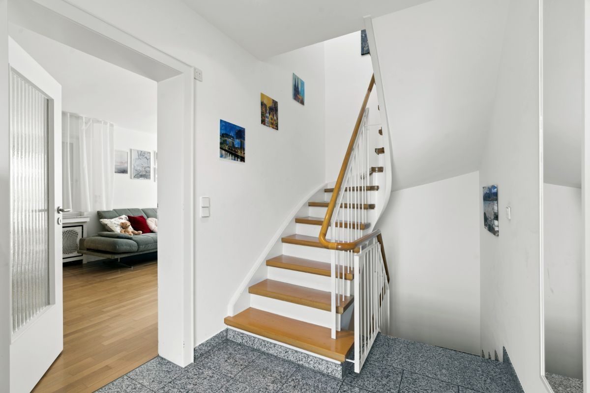 Immobilienangebot - Köln - Alle - Mit 3D-Rundgang & Video: Freistehendes Einfamilienhaus mit guter Raumaufteilung und vielen Highlights!