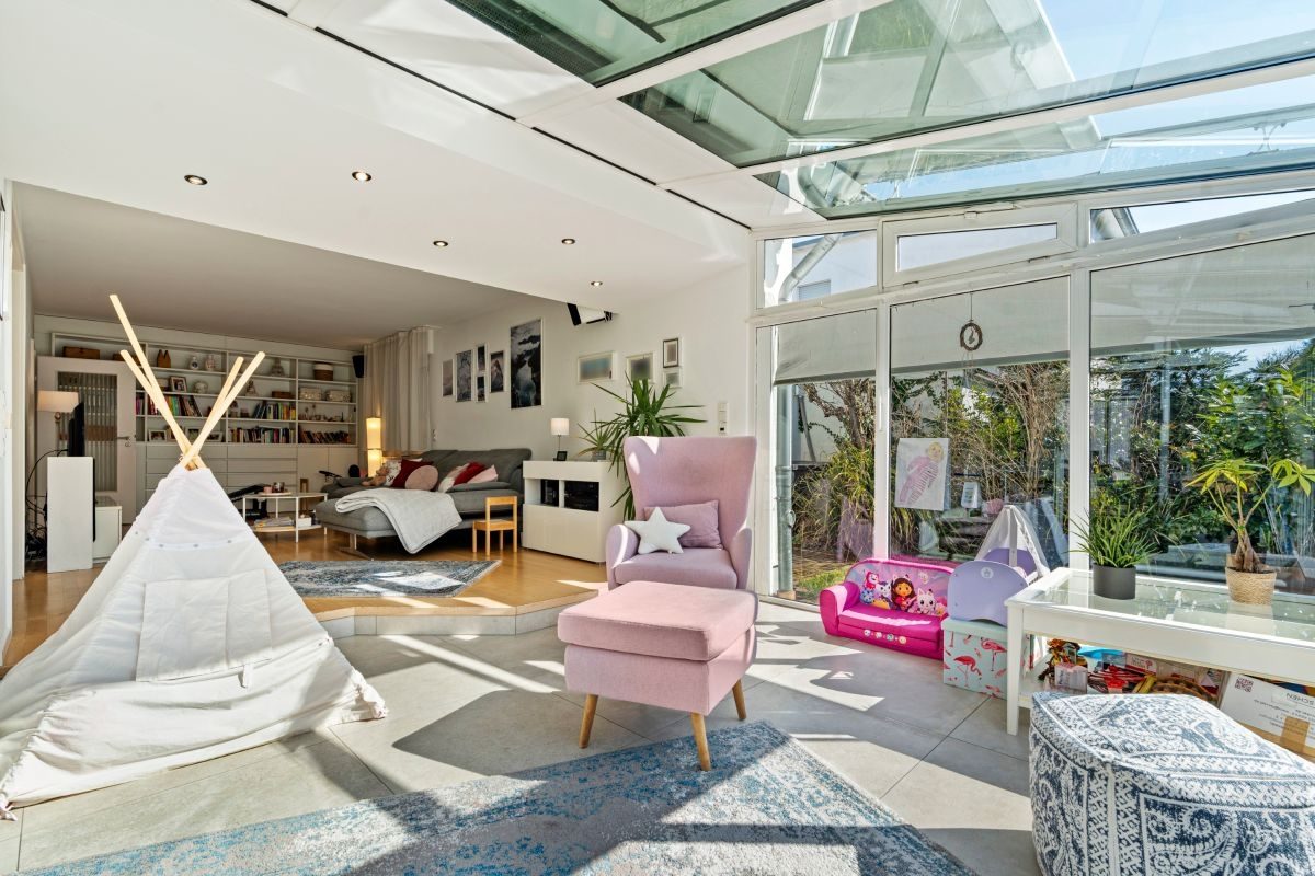 Immobilienangebot - Köln - Alle - Mit 3D-Rundgang & Video: Freistehendes Einfamilienhaus mit guter Raumaufteilung und vielen Highlights!