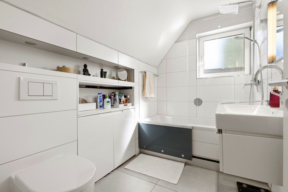 Immobilienangebot - Köln - Alle - Mit 3D-Rundgang & Video: Freistehendes Einfamilienhaus mit guter Raumaufteilung und vielen Highlights!