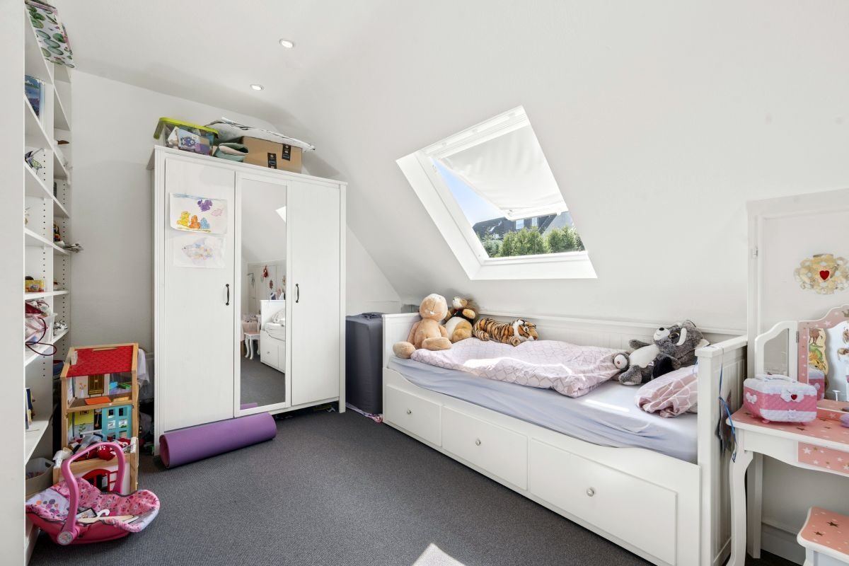 Immobilienangebot - Köln - Alle - Mit 3D-Rundgang & Video: Freistehendes Einfamilienhaus mit guter Raumaufteilung und vielen Highlights!