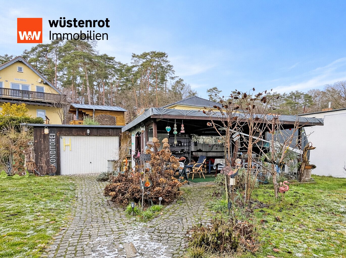 Immobilienangebot - Bansin - Alle - FÜR EINE ODER ZWEI FAMILIEN UND FAST AM STRAND: HAUS MIT WINTERGARTEN + ZWEI BÄDERN + ZWEI GARAGEN