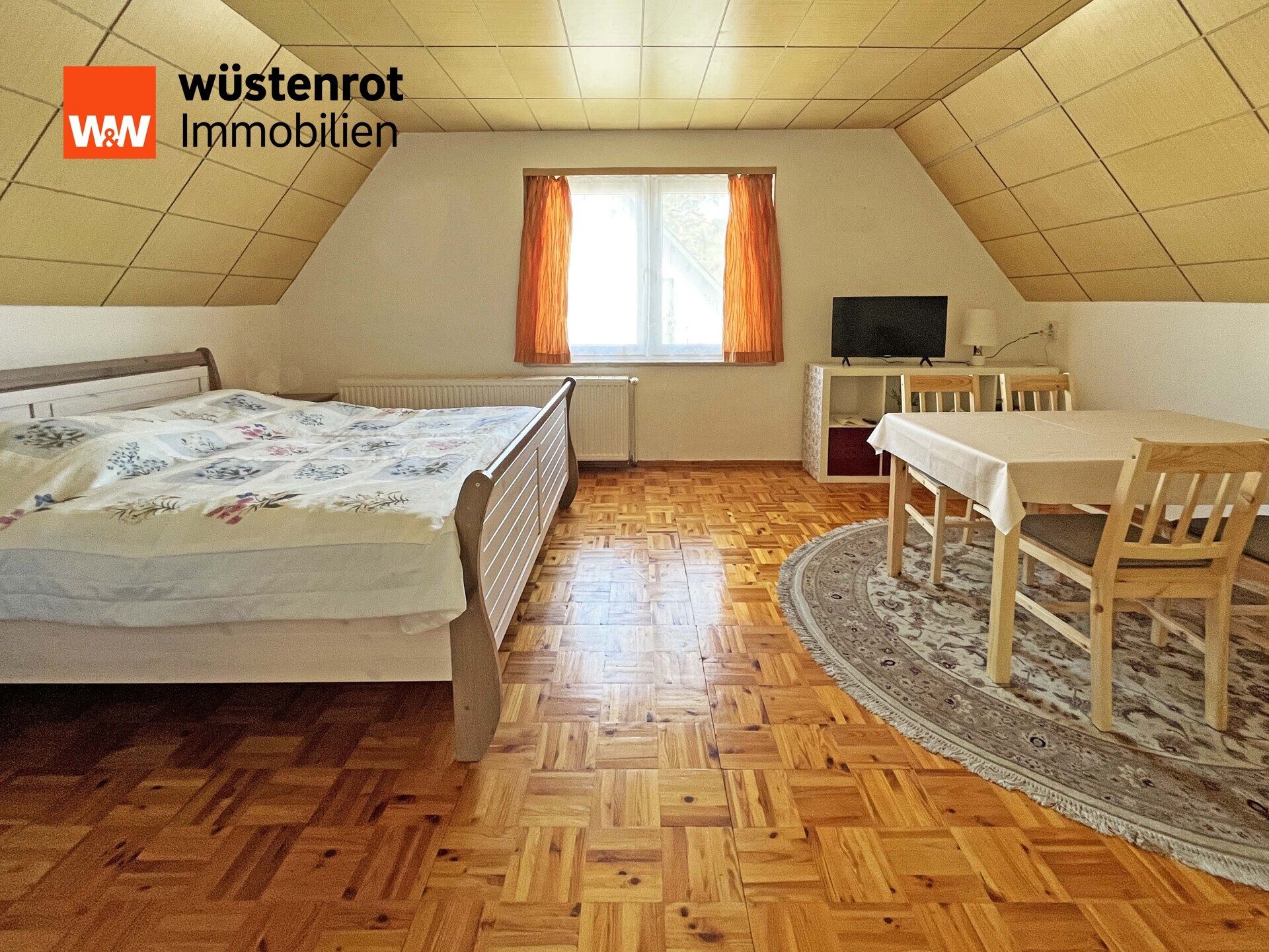 Immobilienangebot - Bansin - Alle - FÜR EINE ODER ZWEI FAMILIEN UND FAST AM STRAND: HAUS MIT WINTERGARTEN + ZWEI BÄDERN + ZWEI GARAGEN