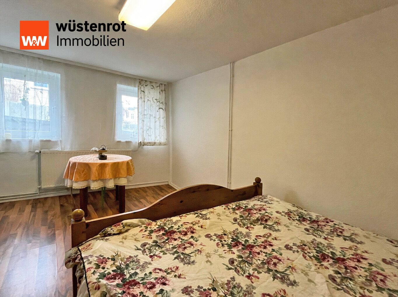 Immobilienangebot - Bansin - Alle - FÜR EINE ODER ZWEI FAMILIEN UND FAST AM STRAND: HAUS MIT WINTERGARTEN + ZWEI BÄDERN + ZWEI GARAGEN