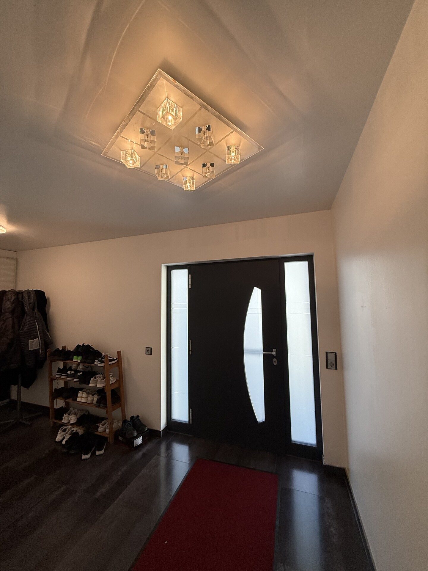 Immobilienangebot - Altlußheim - Alle - Großzügige neuwertige Stadtvilla -exklusives Wohnen auf 345m² in Altlußheim