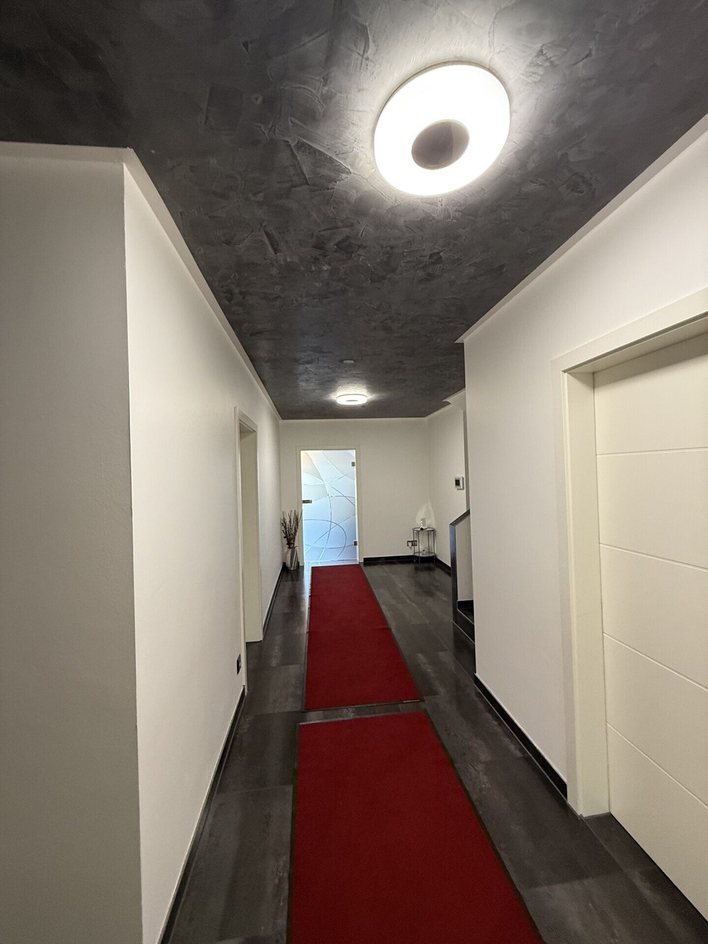 Immobilienangebot - Altlußheim - Alle - Großzügige neuwertige Stadtvilla -exklusives Wohnen auf 345m² in Altlußheim