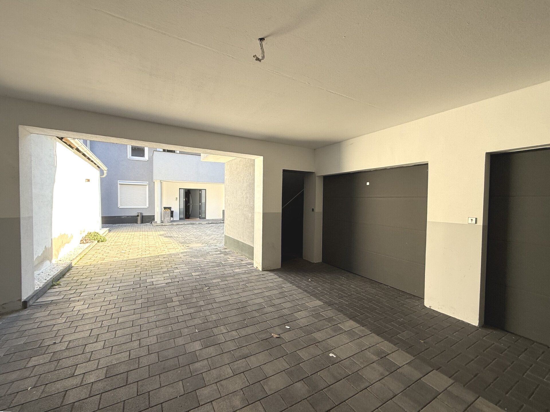 Immobilienangebot - Altlußheim - Alle - Großzügige neuwertige Stadtvilla -exklusives Wohnen auf 345m² in Altlußheim