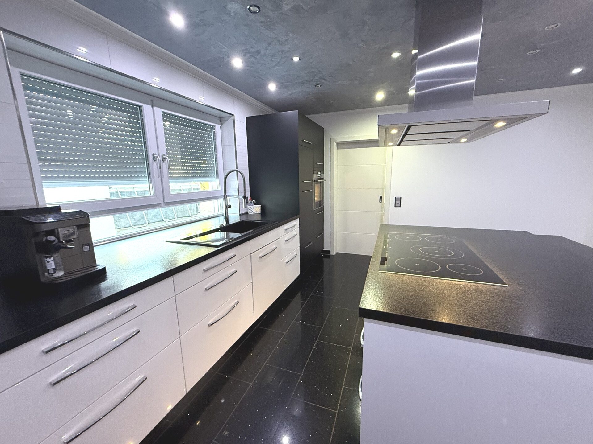 Immobilienangebot - Altlußheim - Alle - Großzügige neuwertige Stadtvilla -exklusives Wohnen auf 345m² in Altlußheim