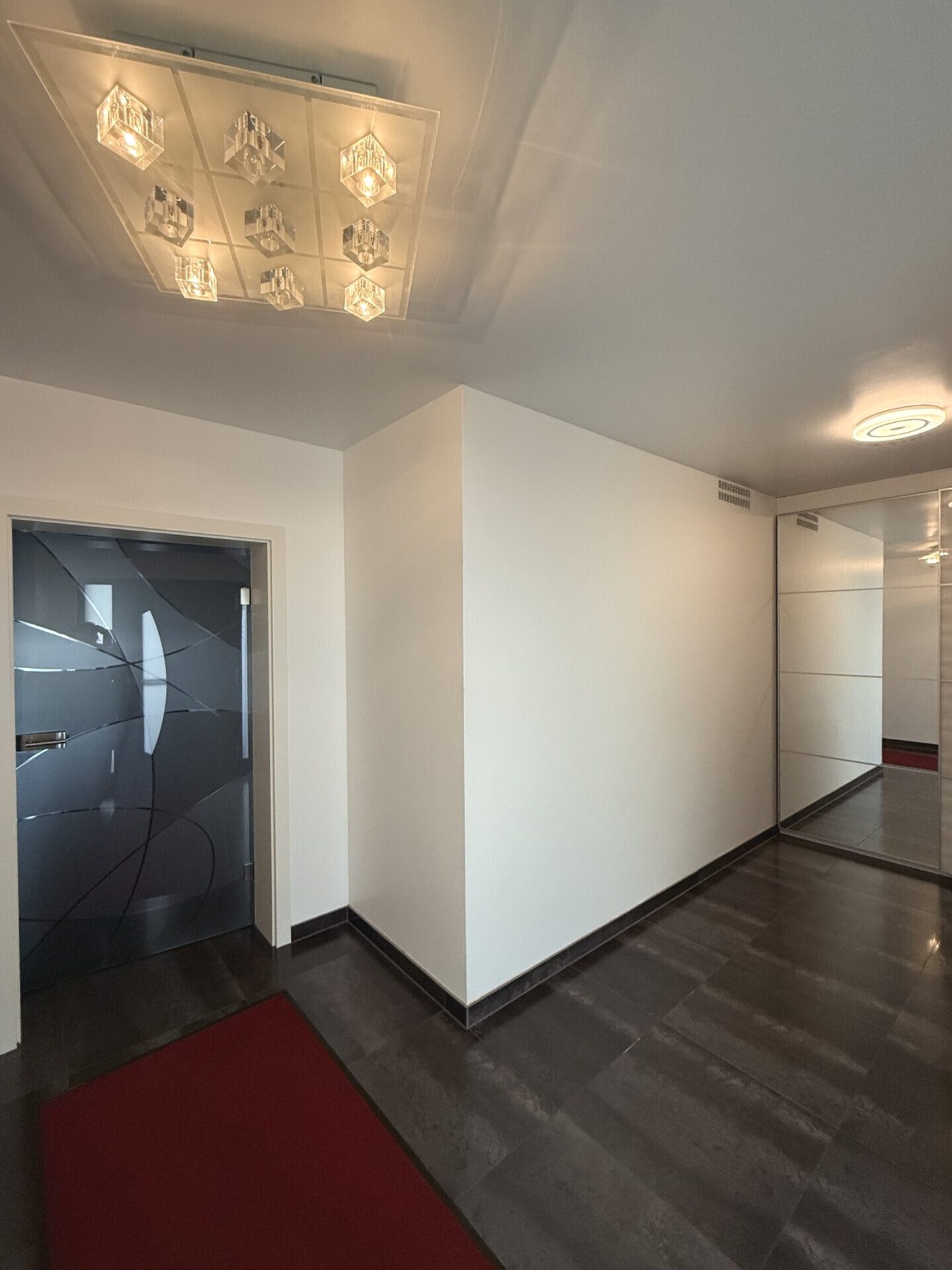 Immobilienangebot - Altlußheim - Alle - Großzügige neuwertige Stadtvilla -exklusives Wohnen auf 345m² in Altlußheim