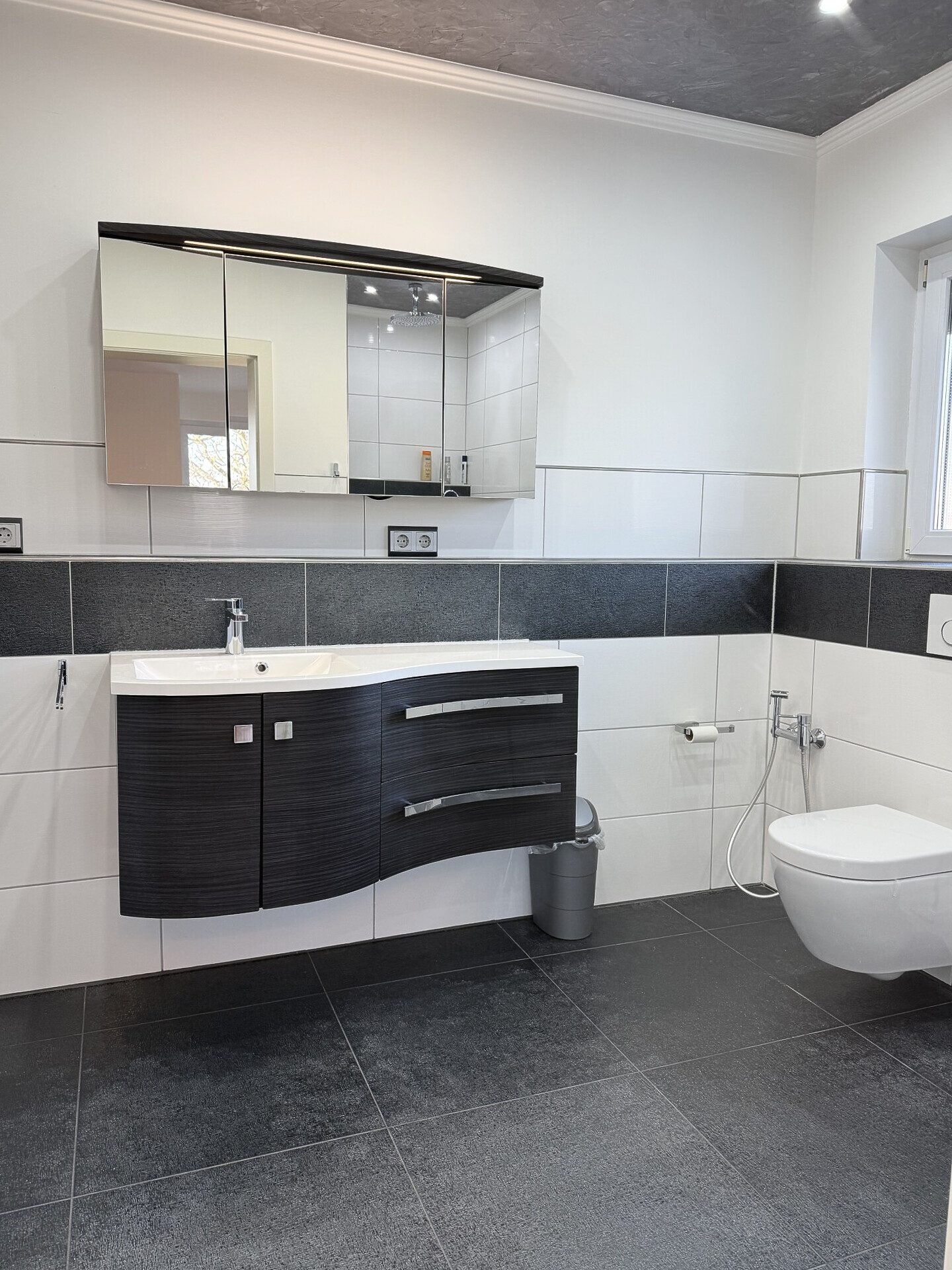 Immobilienangebot - Altlußheim - Alle - Großzügige neuwertige Stadtvilla -exklusives Wohnen auf 345m² in Altlußheim