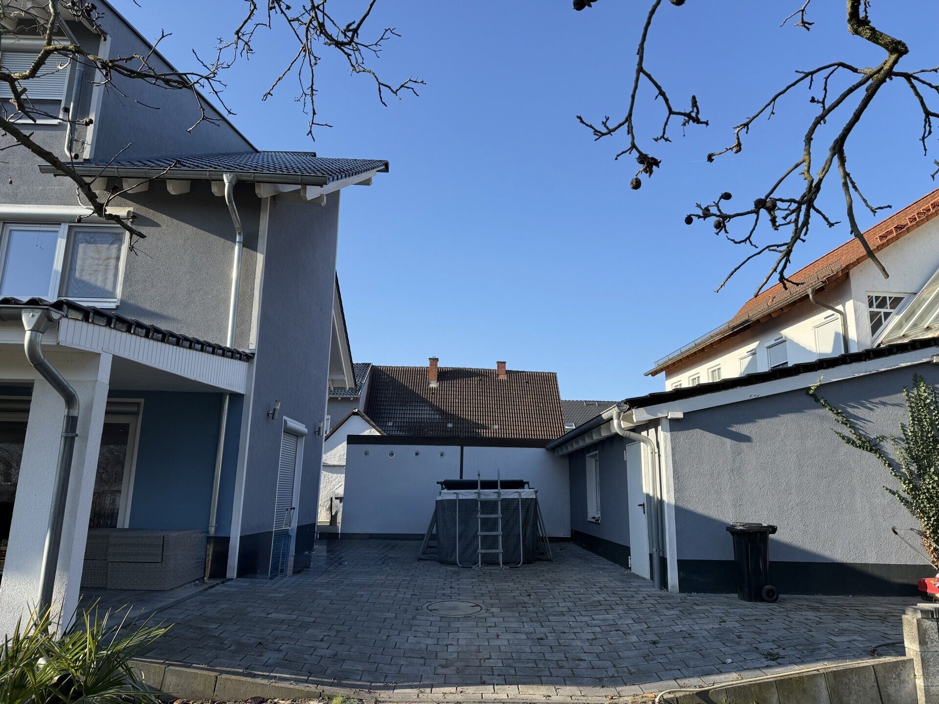 Immobilienangebot - Altlußheim - Alle - Großzügige neuwertige Stadtvilla -exklusives Wohnen auf 345m² in Altlußheim