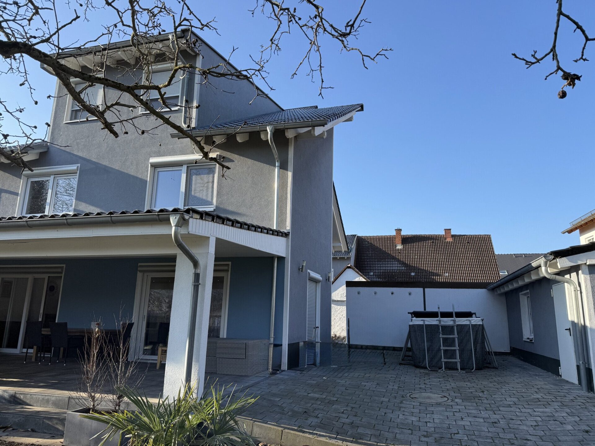 Immobilienangebot - Altlußheim - Alle - Großzügige neuwertige Stadtvilla -exklusives Wohnen auf 345m² in Altlußheim