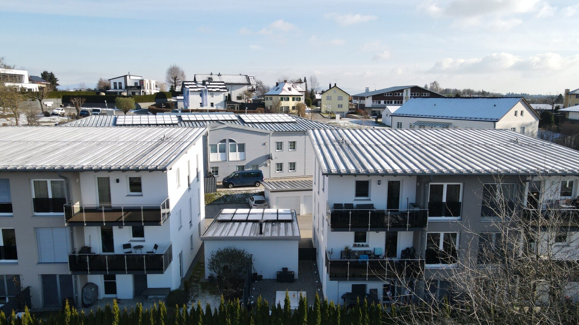 Immobilienangebot - Tittling - Alle - Tolle, enrgieeffizienete Wohnung die keine Wünsche offen lässt. Garage, Stellplatz, EBK, Balkon usw.
