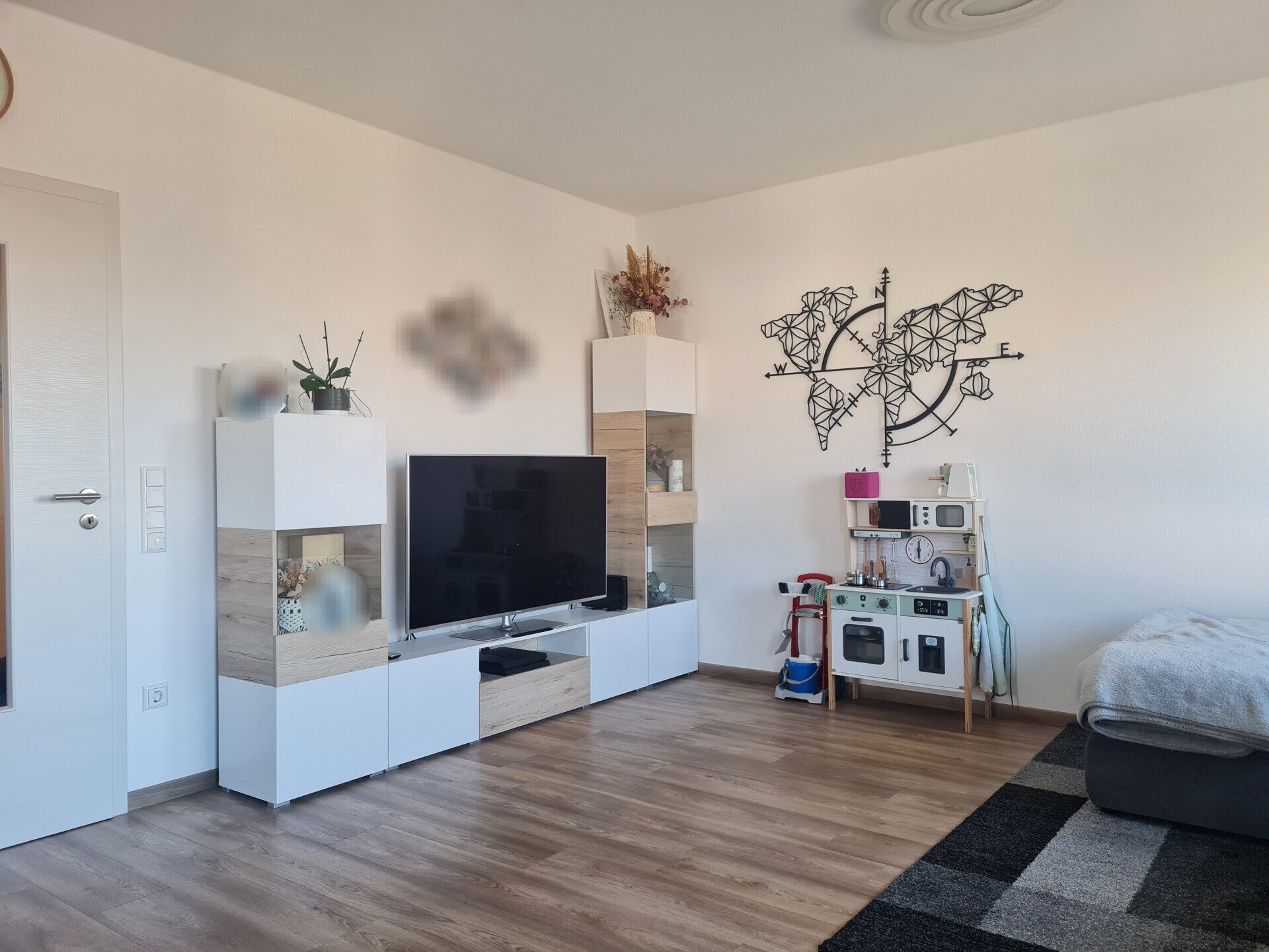 Immobilienangebot - Tittling - Alle - Tolle, enrgieeffizienete Wohnung die keine Wünsche offen lässt. Garage, Stellplatz, EBK, Balkon usw.