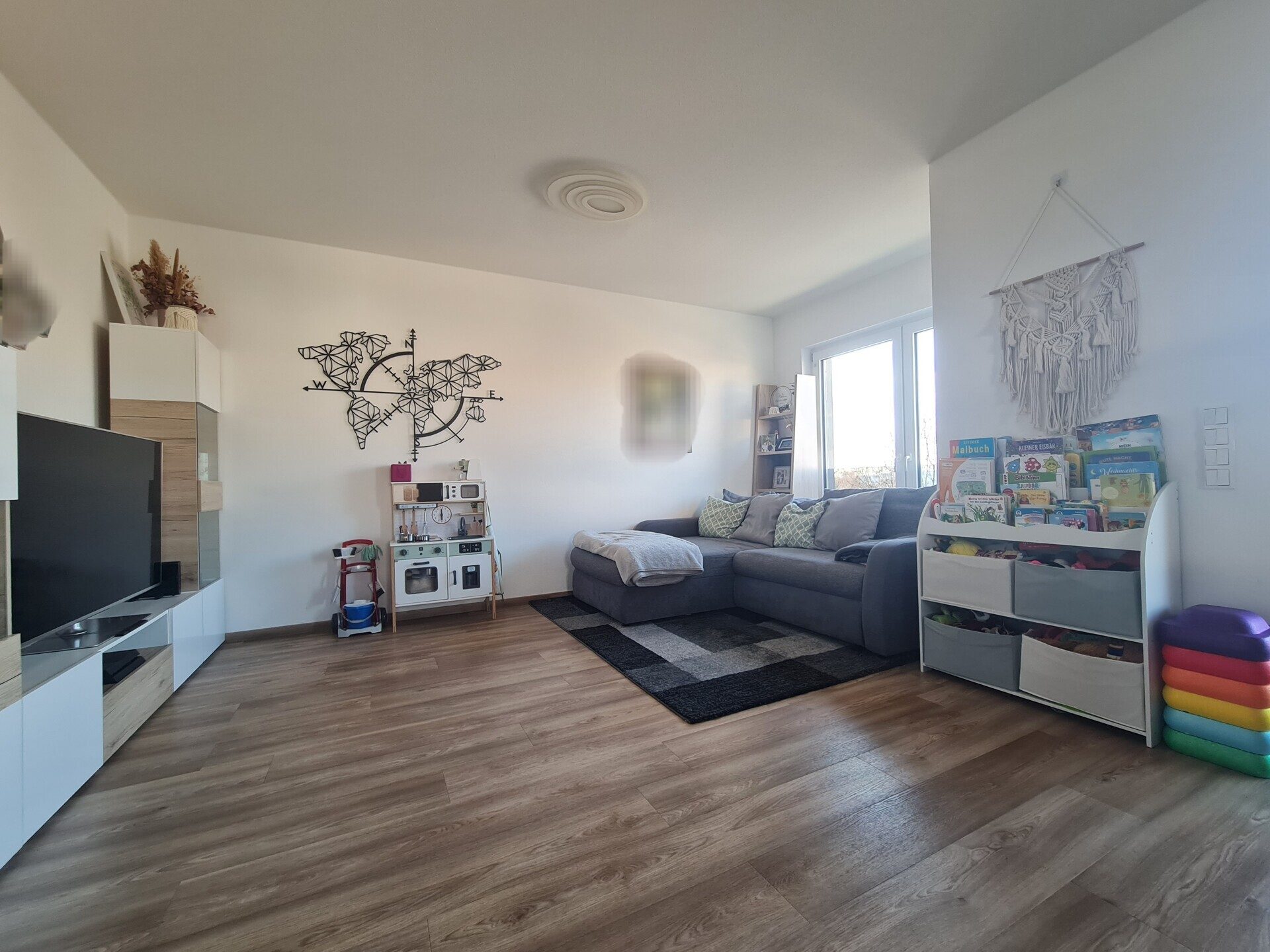 Immobilienangebot - Tittling - Alle - Tolle, enrgieeffizienete Wohnung die keine Wünsche offen lässt. Garage, Stellplatz, EBK, Balkon usw.
