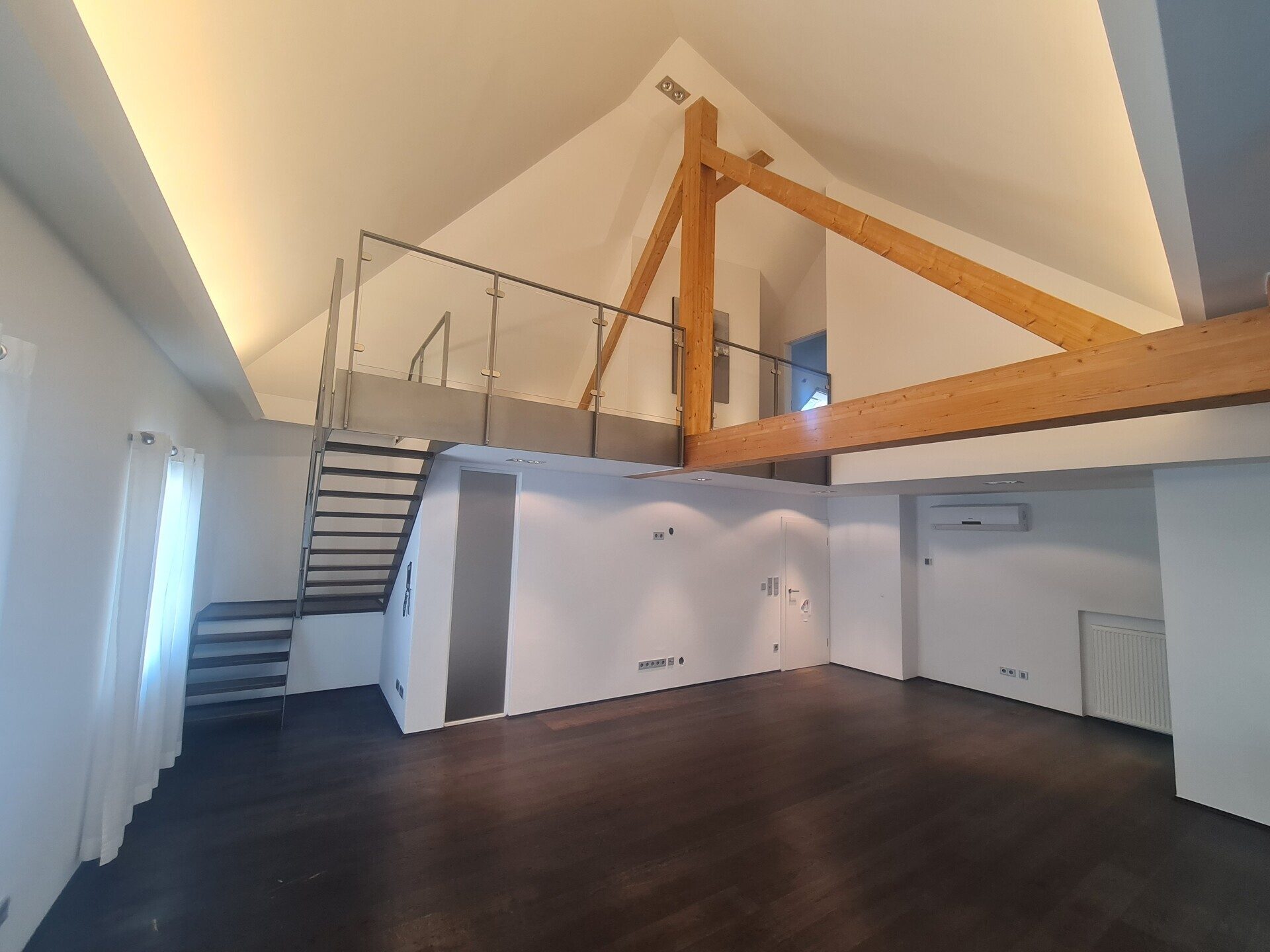 Immobilienangebot - Röhrnbach - Alle - Tolle, große Wohnung im Loft-Style. 
Auch für die Kombination aus Wohnen und Arbeiten gut geeignet.