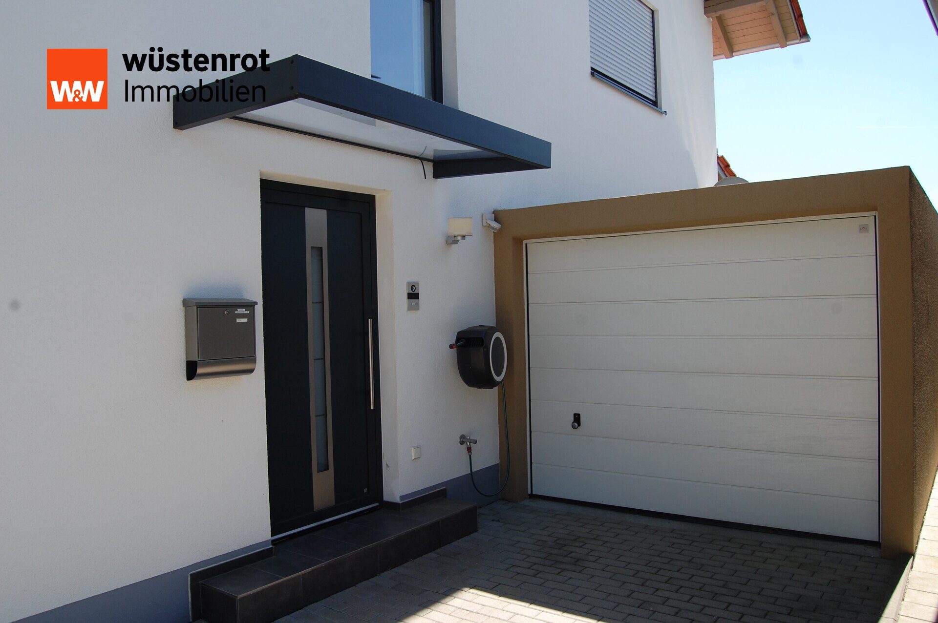 Immobilienangebot - Windberg - Alle - Neuwertige energieeffiziente Doppelhaushälfte mit PV-Anlage und großzügigem Platzangebot in Windberg
