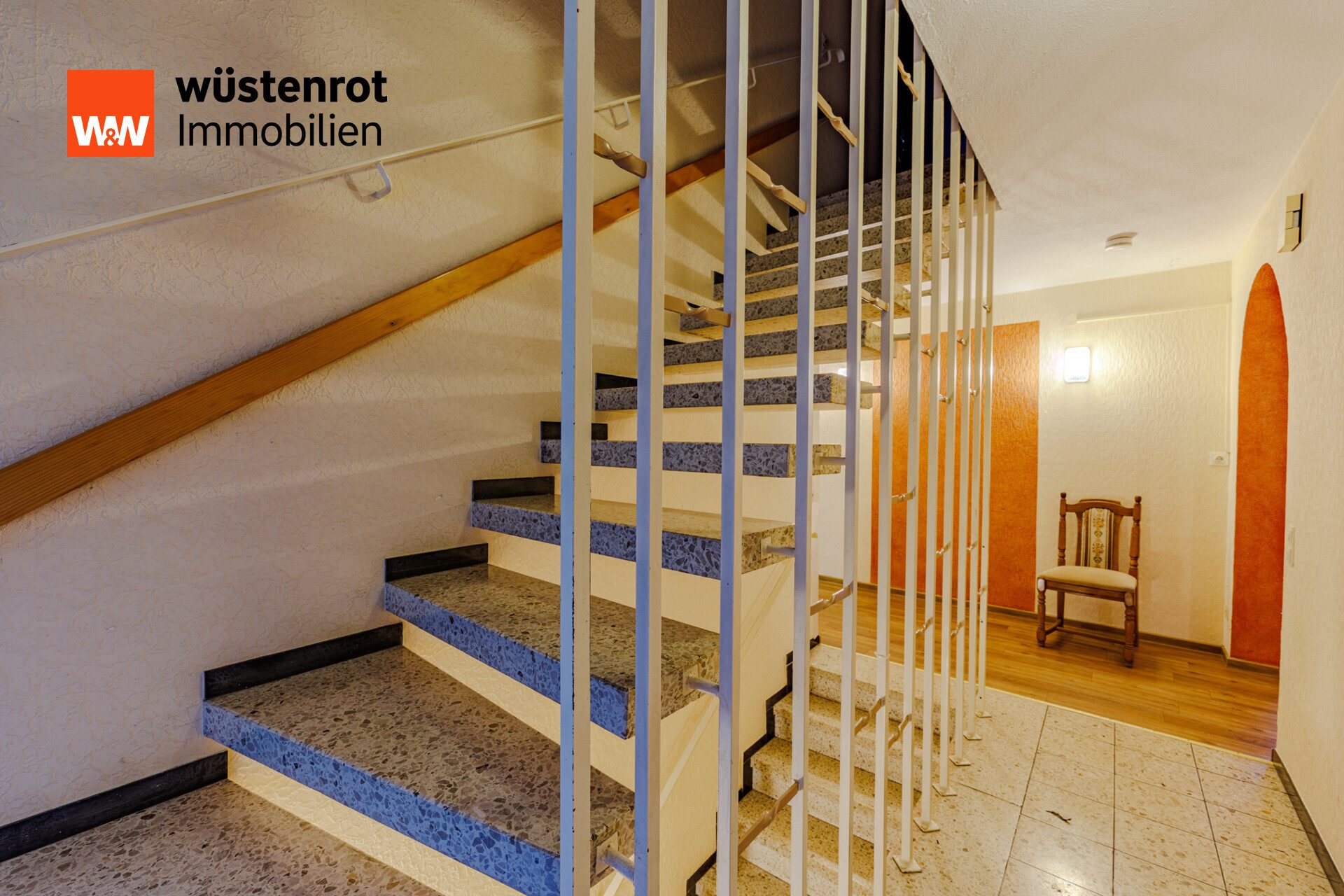 Immobilienangebot - Lahr/Schwarzwald / Mietersheim - Alle - **Zweifamilienhaus mit großzügiger Hauptwohnung und separater Einliegerwohnung**