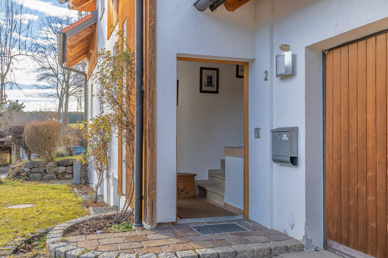 Immobilienangebot - Jengen / Beckstetten - Alle - Stilvolles Einfamilienhaus mit traumhaftem Ausblick, Doppelgarage & Vollunterkellerung