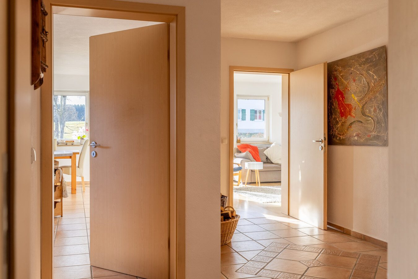 Immobilienangebot - Jengen / Beckstetten - Alle - Stilvolles Einfamilienhaus mit traumhaftem Ausblick, Doppelgarage & Vollunterkellerung