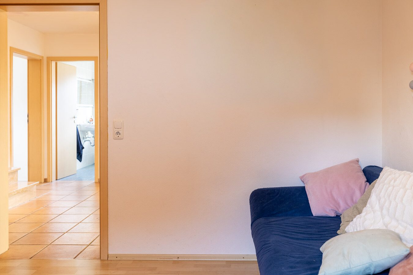 Immobilienangebot - Jengen / Beckstetten - Alle - Stilvolles Einfamilienhaus mit traumhaftem Ausblick, Doppelgarage & Vollunterkellerung