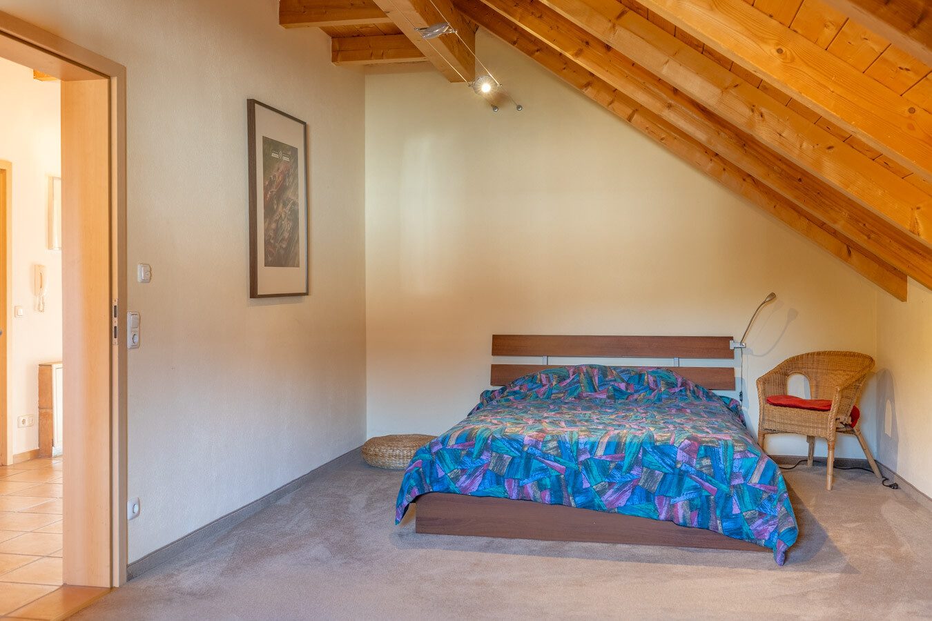 Immobilienangebot - Jengen / Beckstetten - Alle - Stilvolles Einfamilienhaus mit traumhaftem Ausblick, Doppelgarage & Vollunterkellerung