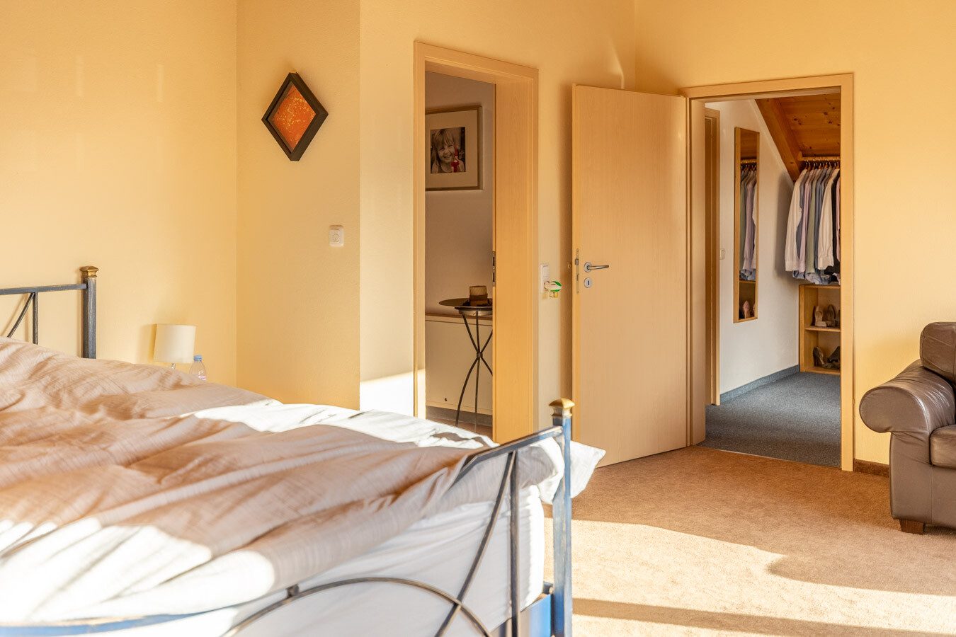 Immobilienangebot - Jengen / Beckstetten - Alle - Stilvolles Einfamilienhaus mit traumhaftem Ausblick, Doppelgarage & Vollunterkellerung