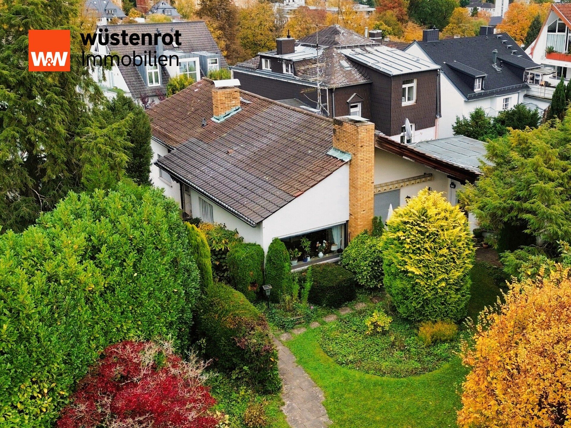 Immobilienangebot - Wiesbaden - Alle - #charmanter Bungalow mit Herrenzimmer und out door pool