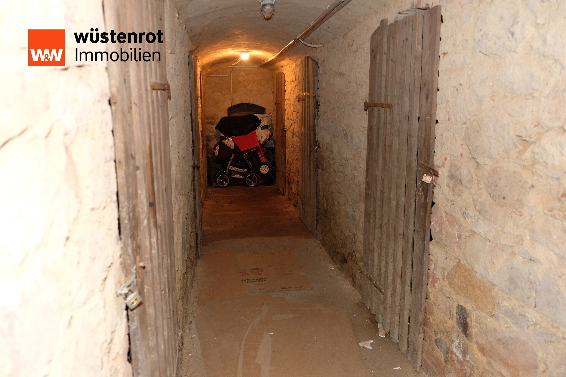 Immobilienangebot - Döbeln - Alle - Sehr schönes MFH im Zentrum von Döbeln – Kapitalanlage mit Ausbaupotenzial