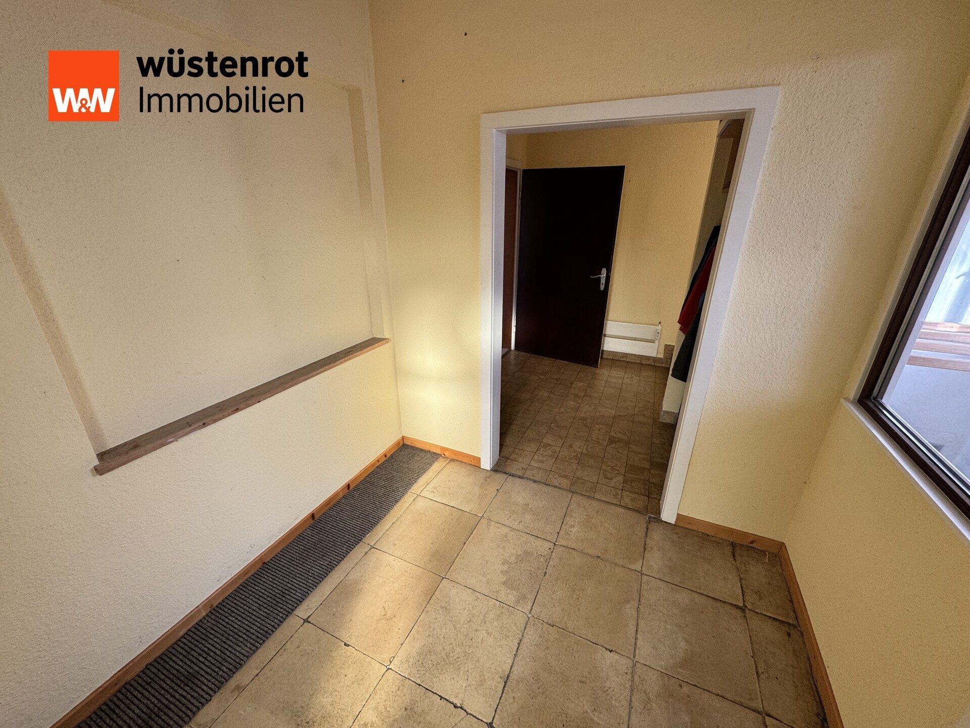 Immobilienangebot - Worms - Alle - +++WORMS-WEINSHEIM: DOPPELHAUSHÄLFTE MIT EINLIEGERWOHNUNG UND GEWERBERAUM IN RUHIGER, GRÜNER LAGE+++