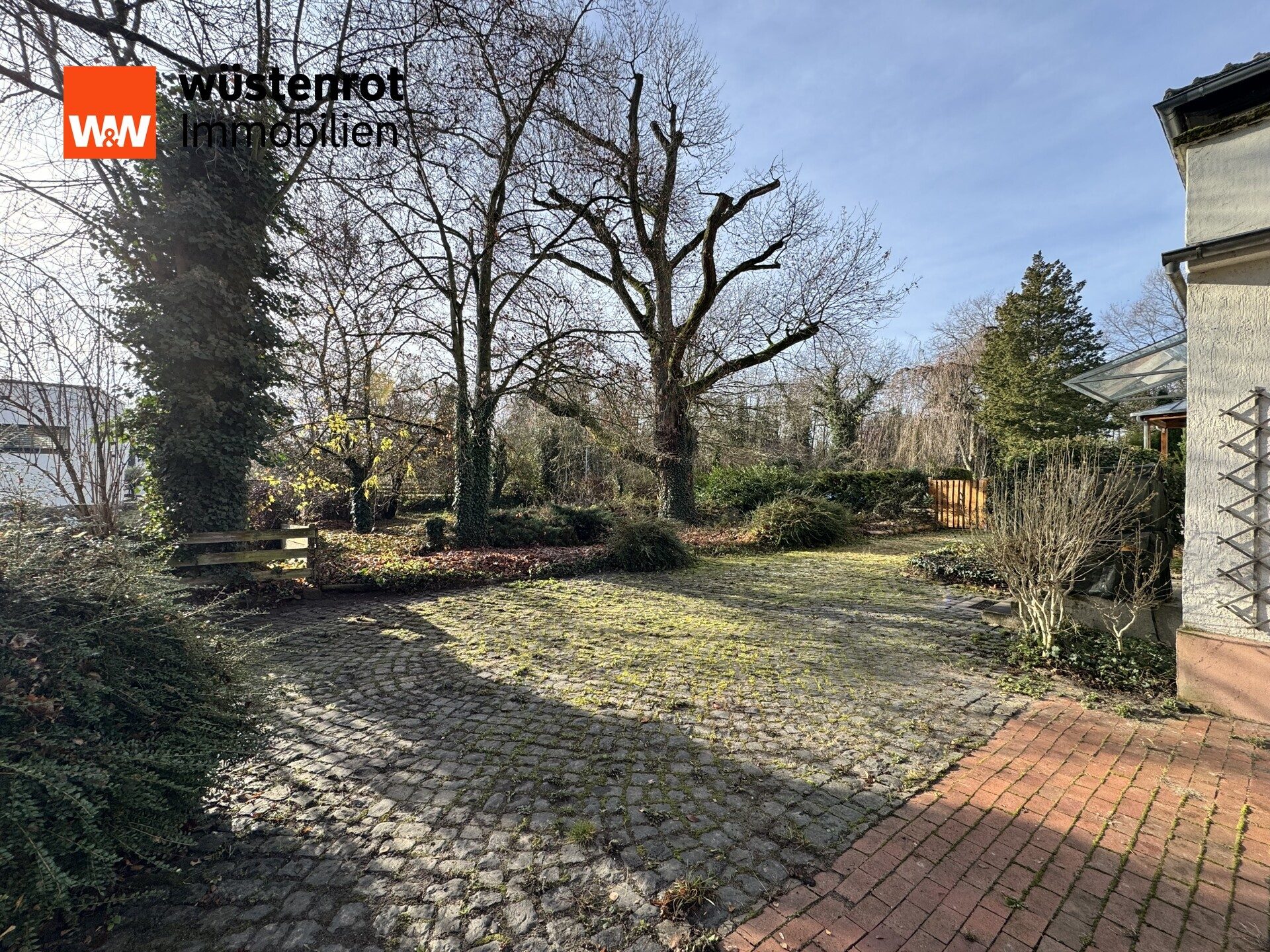 Immobilienangebot - Worms - Alle - +++WORMS-WEINSHEIM: DOPPELHAUSHÄLFTE MIT EINLIEGERWOHNUNG UND GEWERBERAUM IN RUHIGER, GRÜNER LAGE+++