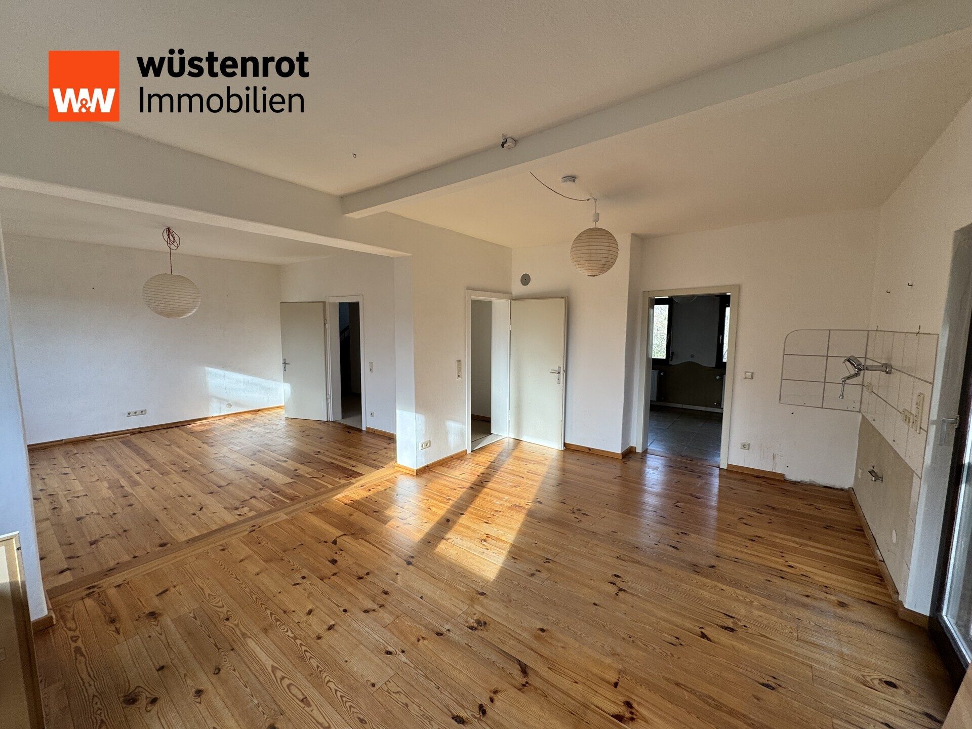 Immobilienangebot - Worms - Alle - +++WORMS-WEINSHEIM: DOPPELHAUSHÄLFTE MIT EINLIEGERWOHNUNG UND GEWERBERAUM IN RUHIGER, GRÜNER LAGE+++