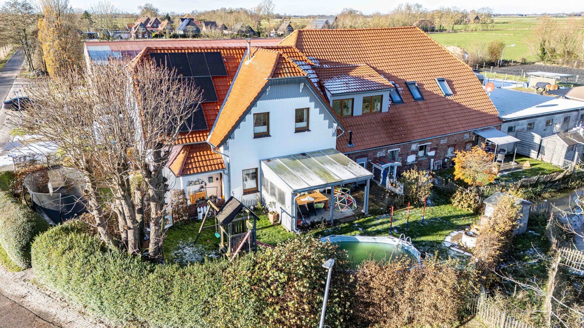 Immobilienangebot - Butjadingen - Alle - Charmantes Einfamilienhaus mit Einliegerwohnung und guten Möglichkeiten für Pferdehaltung