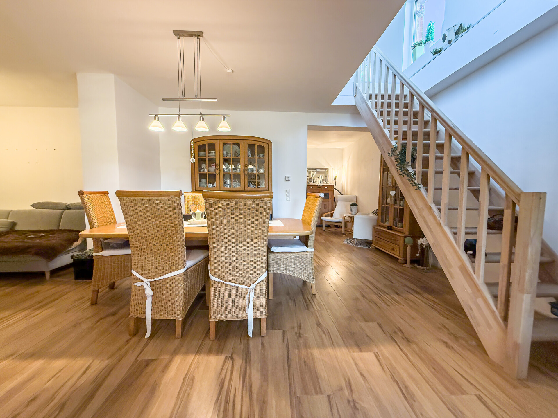 Immobilienangebot - Butjadingen - Alle - Charmantes Einfamilienhaus mit Einliegerwohnung und guten Möglichkeiten für Pferdehaltung