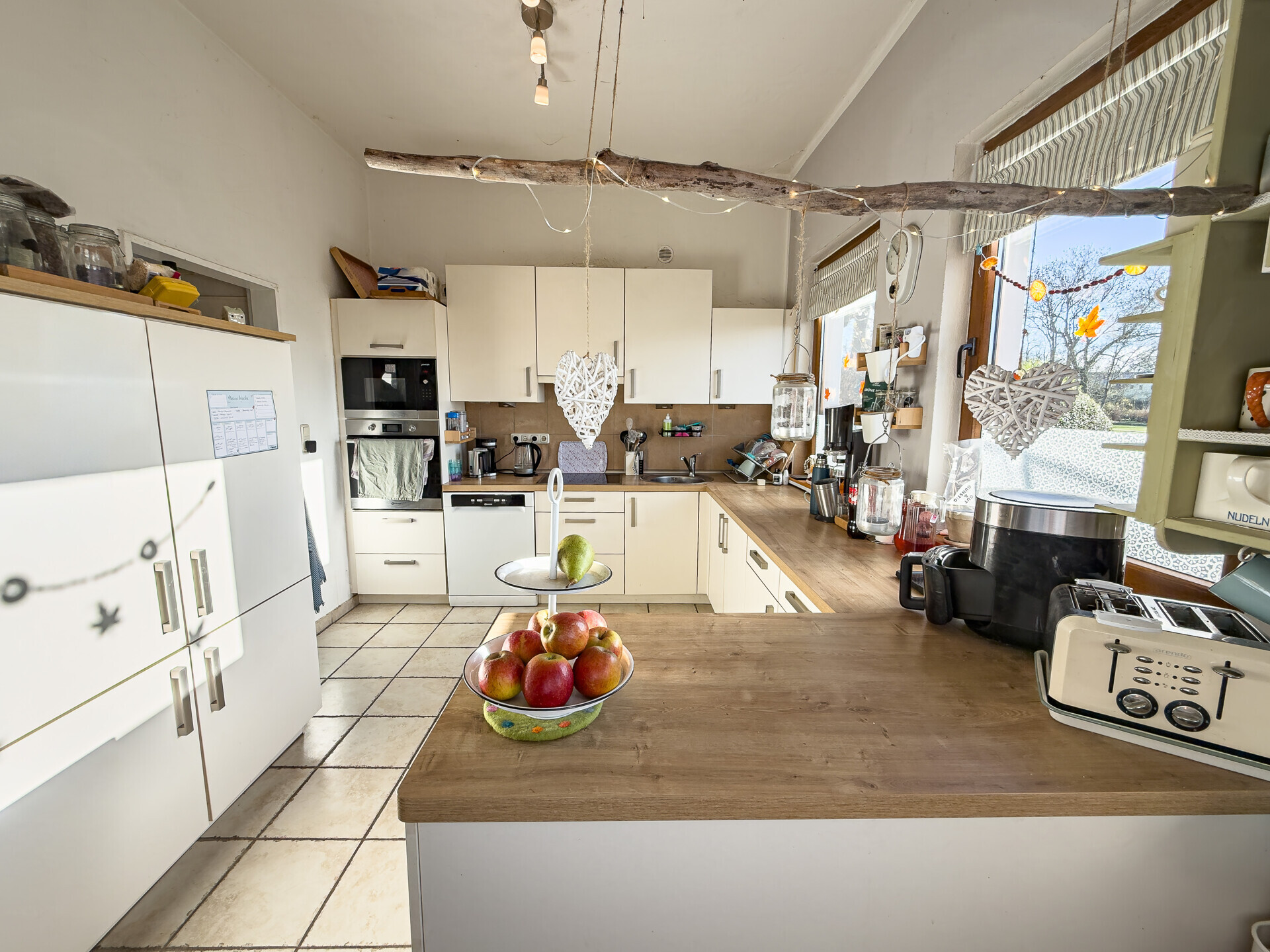 Immobilienangebot - Butjadingen - Alle - Charmantes Einfamilienhaus mit Einliegerwohnung und guten Möglichkeiten für Pferdehaltung