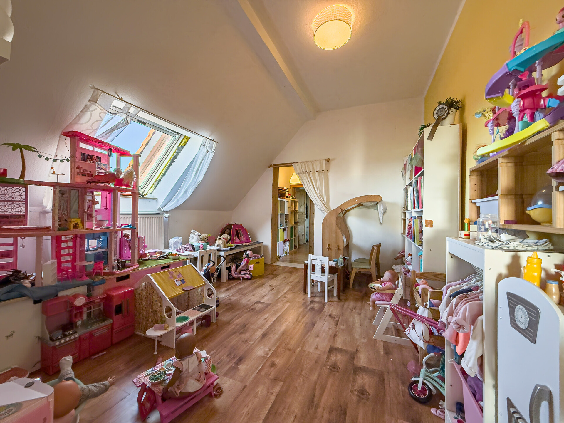 Immobilienangebot - Butjadingen - Alle - Charmantes Einfamilienhaus mit Einliegerwohnung und guten Möglichkeiten für Pferdehaltung