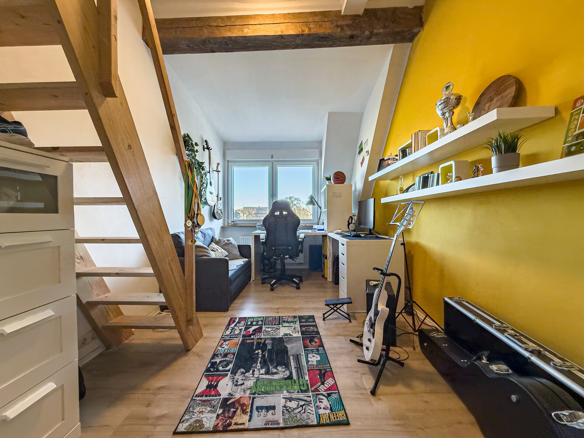 Immobilienangebot - Butjadingen - Alle - Charmantes Einfamilienhaus mit Einliegerwohnung und guten Möglichkeiten für Pferdehaltung