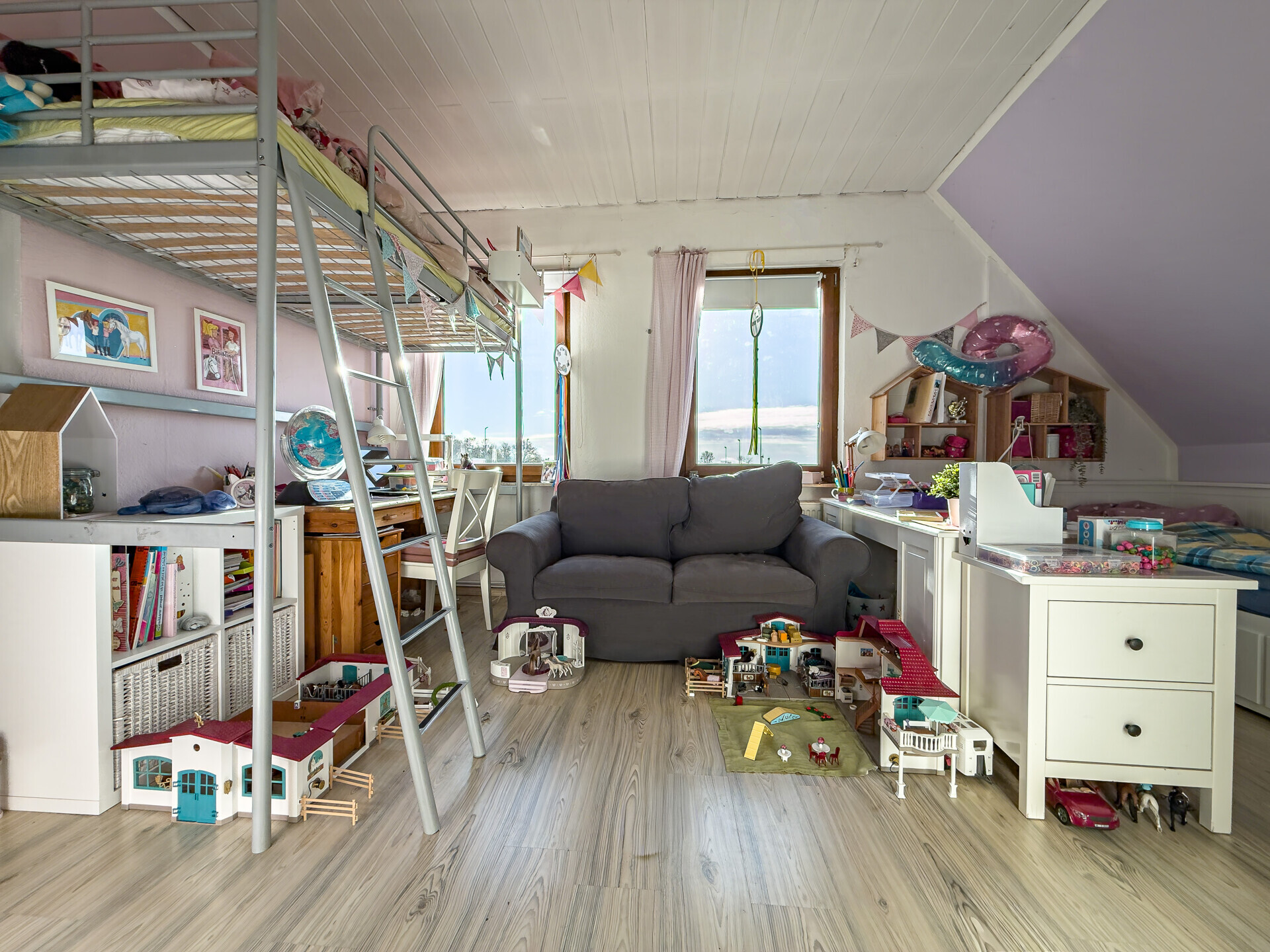 Immobilienangebot - Butjadingen - Alle - Charmantes Einfamilienhaus mit Einliegerwohnung und guten Möglichkeiten für Pferdehaltung