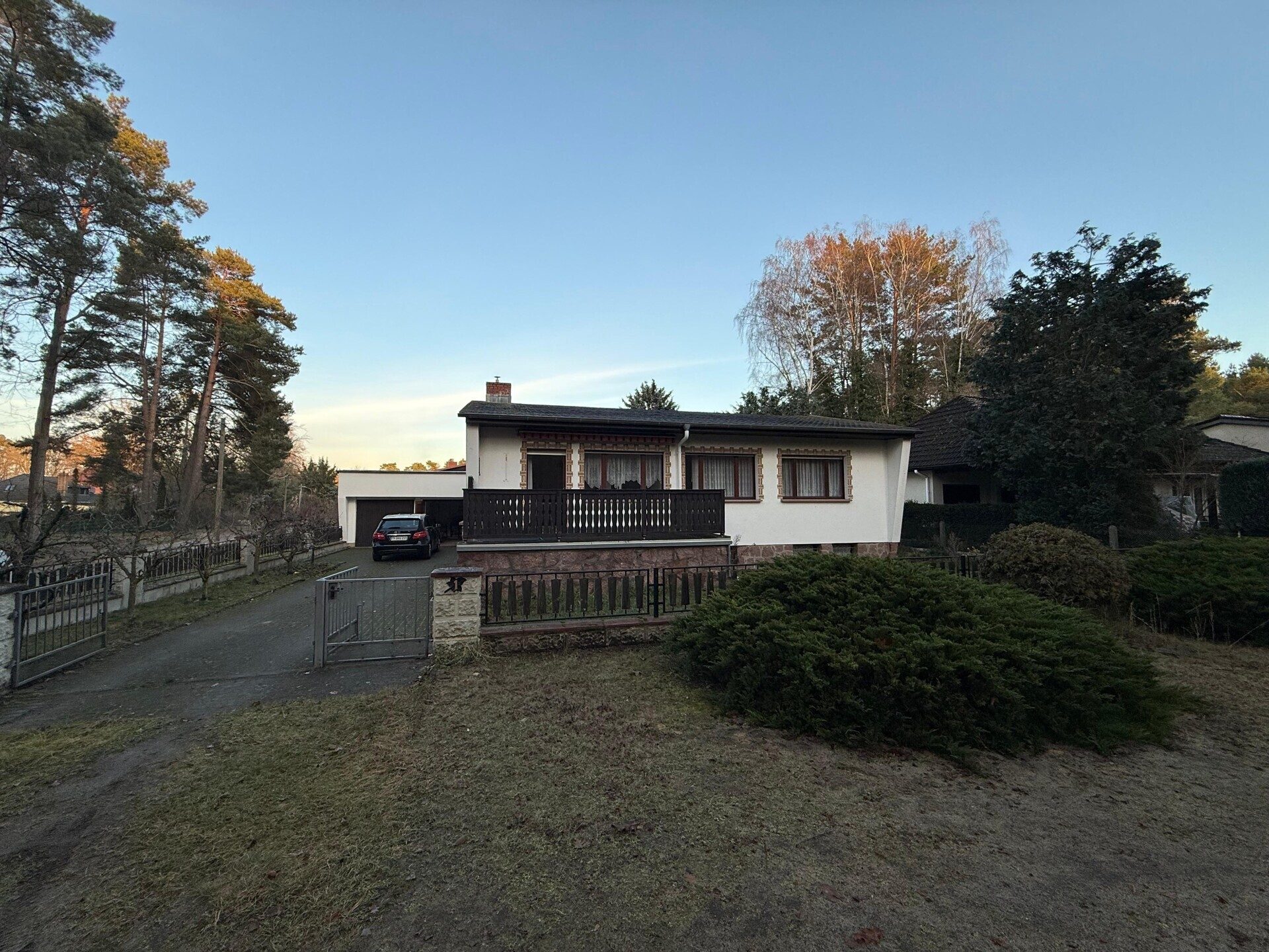 Immobilienangebot - Treuenbrietzen - Alle - Wohnen am Waldrand – Gepflegtes Einfamilienhaus mit großem Potenzial und idealer Lage in Treuenbrietzen