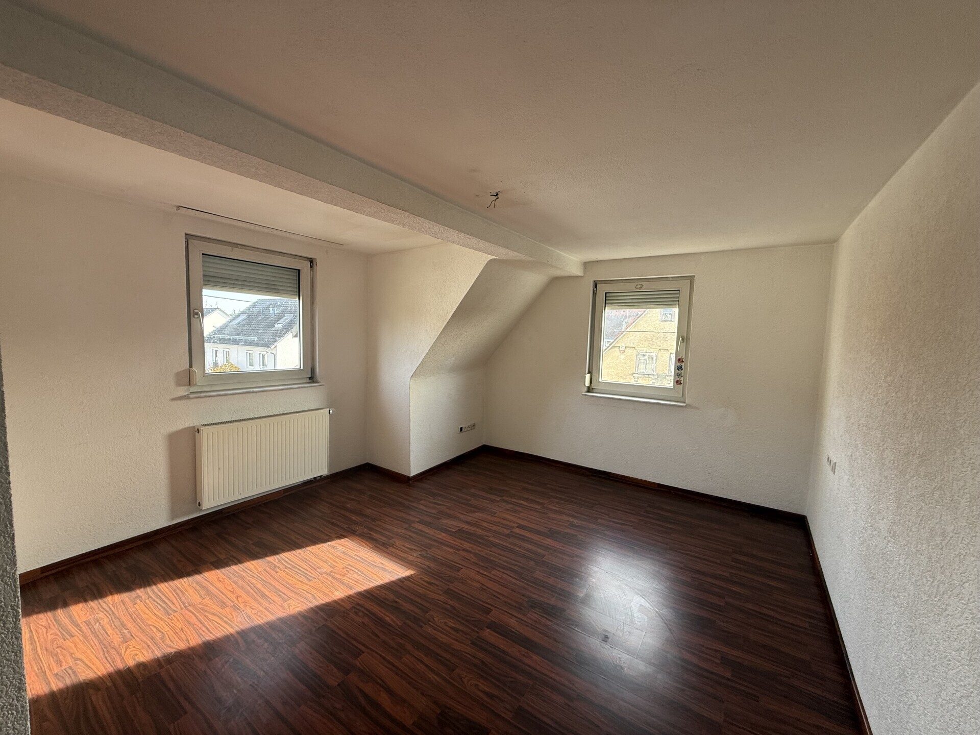 Immobilienangebot - Neuhausen auf den Fildern - Alle - Doppelhaushälfte mit Potenzial in zentraler Lage von Neuhausen - provisionsfrei!