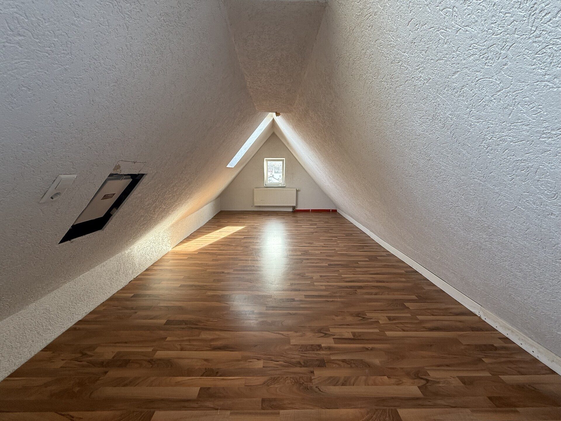 Immobilienangebot - Neuhausen auf den Fildern - Alle - Doppelhaushälfte mit Potenzial in zentraler Lage von Neuhausen - provisionsfrei!