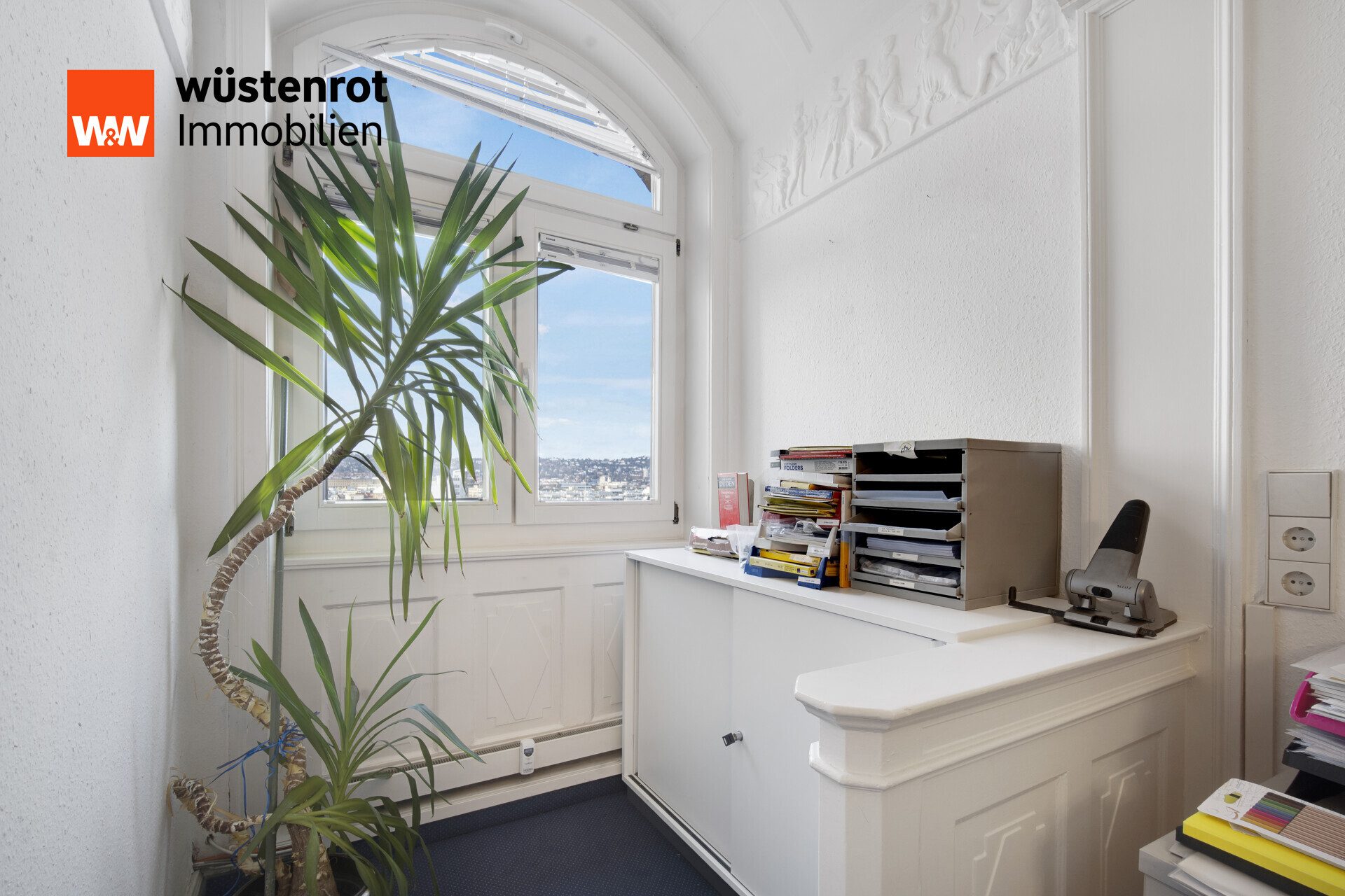 Immobilienangebot - Stuttgart - Alle - Exklusives Denkmal-Objekt in Bestlage: Historisches Stadtpalais als Wohnresidenz oder Kanzlei