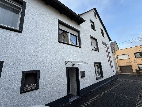 Immobilienangebot - Höhr-Grenzhausen - Alle - Zweifamilienhaus mit ELW- Ideal für Kapitalanleger oder Eigennutzer!!!