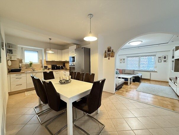 Immobilienangebot - Höhr-Grenzhausen - Alle - Zweifamilienhaus mit ELW- Ideal für Kapitalanleger oder Eigennutzer!!!
