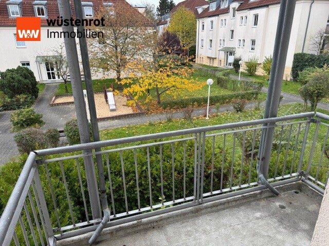 Immobilienangebot - Dresden / Cotta - Alle - Charmante 1-Raum-Wohnung mit Balkon & Tiefgarage in Toplage Dresden-Cotta