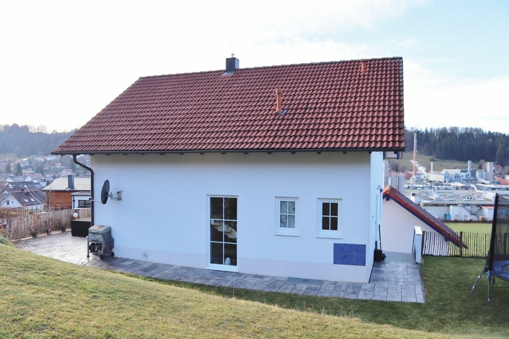 Immobilienangebot - Ronsberg - Alle - Großzügiges Einfamilienhaus mit Garage und viel Platz