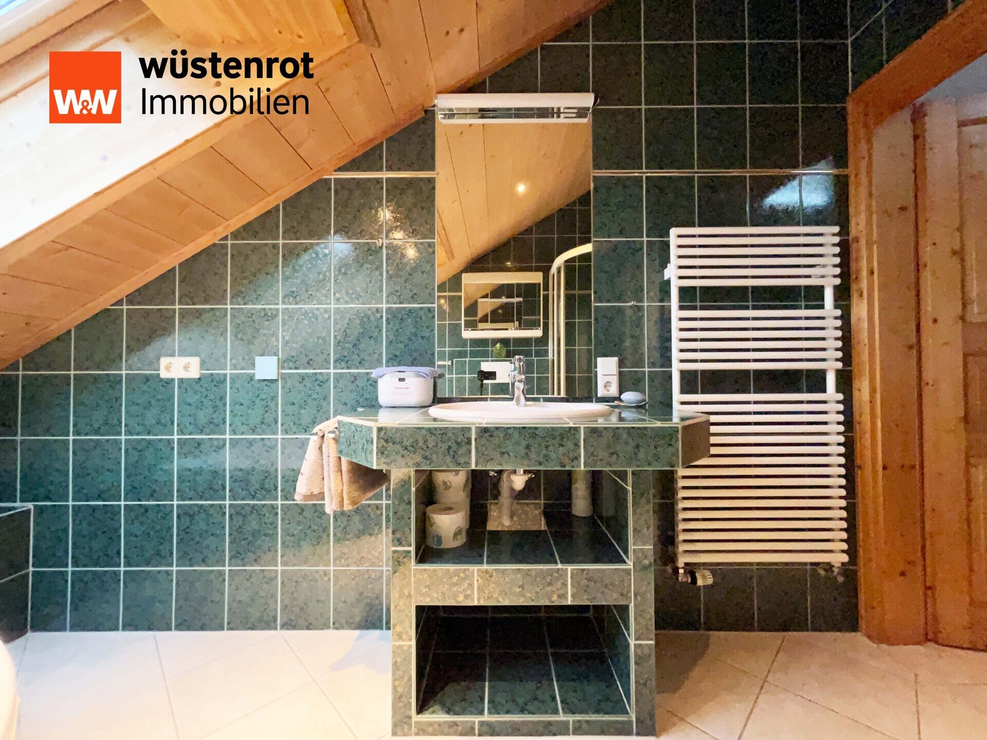 Immobilienangebot - Sankt Georgen im Schwarzwald - Alle - Ihr Zuhause zum Verlieben. 3 Zimmer auf 97 m²
über zwei Ebenen. TOP-gepflegt. WOW-Ausblick.
Garage.